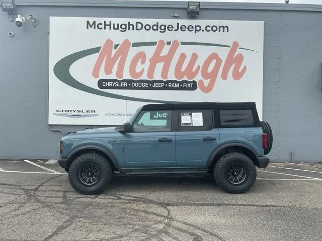 2022 Ford Bronco Utility 4D Black Diamond 4WD - Image 8