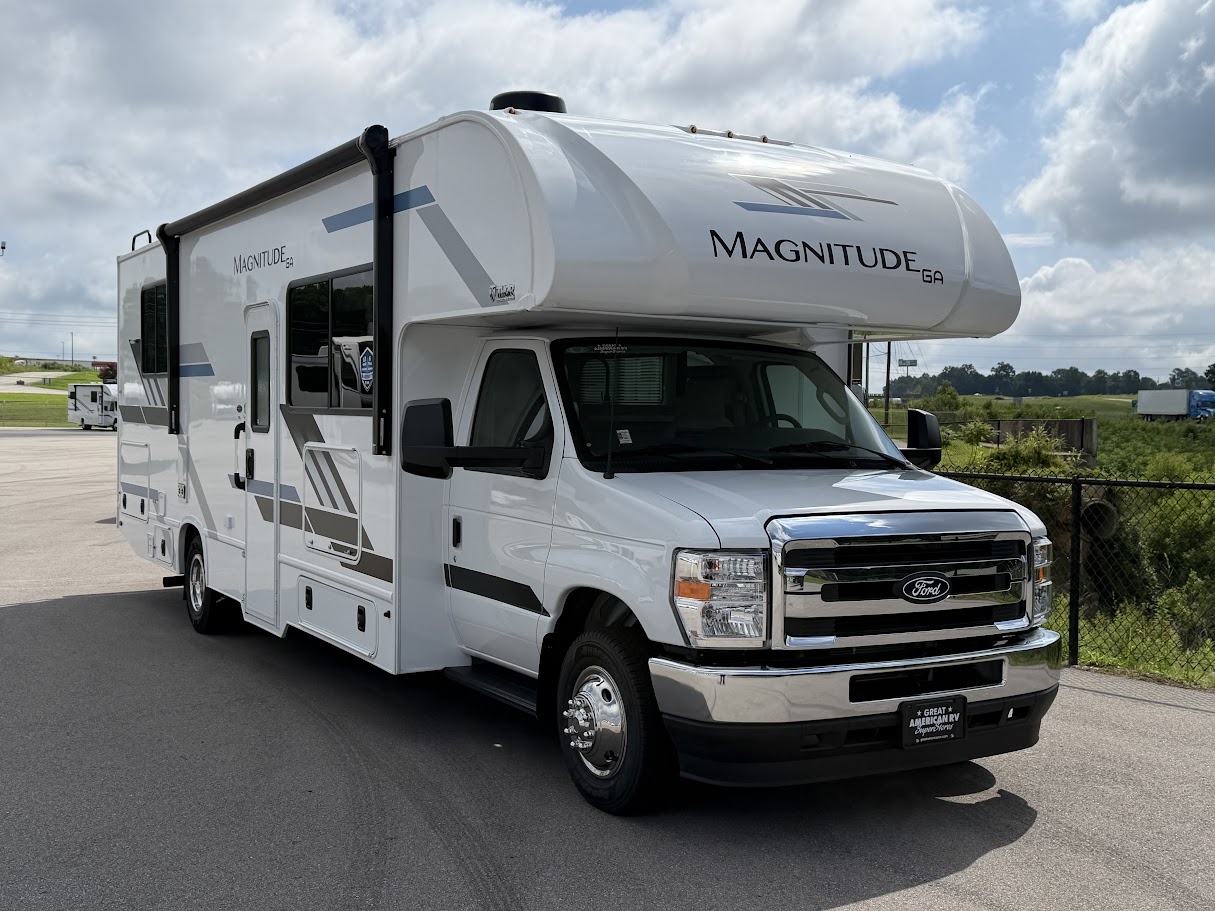 2027 THOR MOTOR COACH MAGNITUDE GA28 - Image 1
