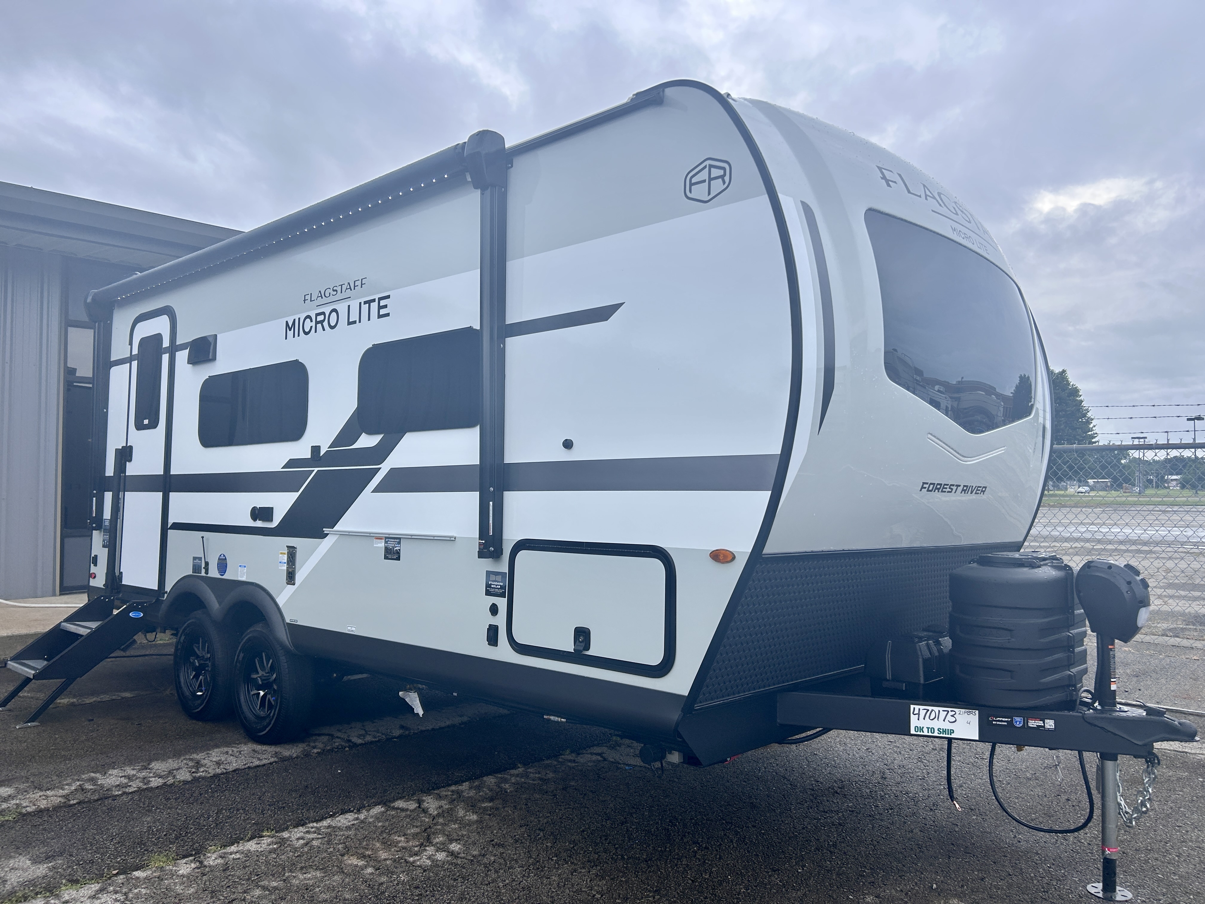2027 Forest River MICRO-LITE 21FBRS - Image 2