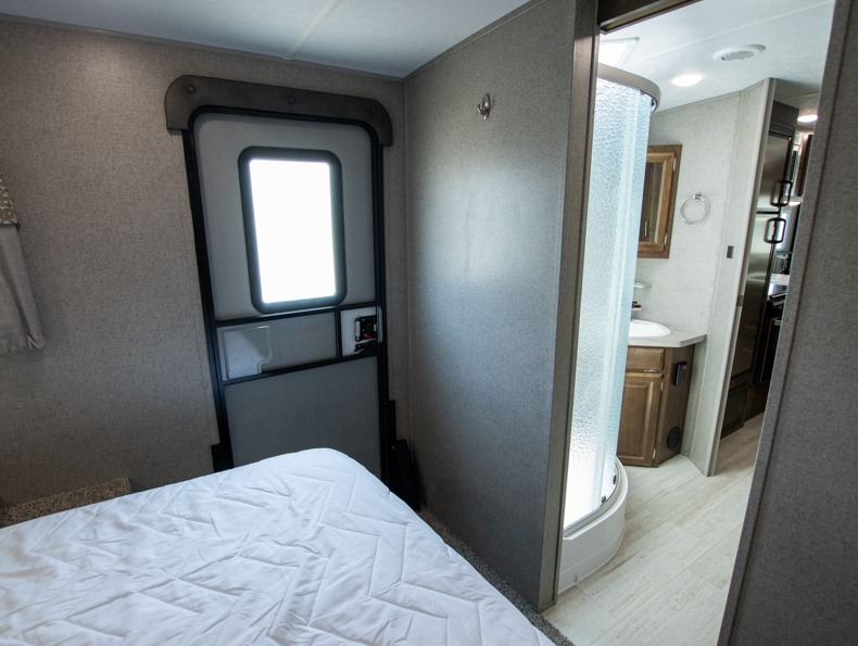 2019 Forest River Rockwood Ultra Lite 2604WS - Image 24
