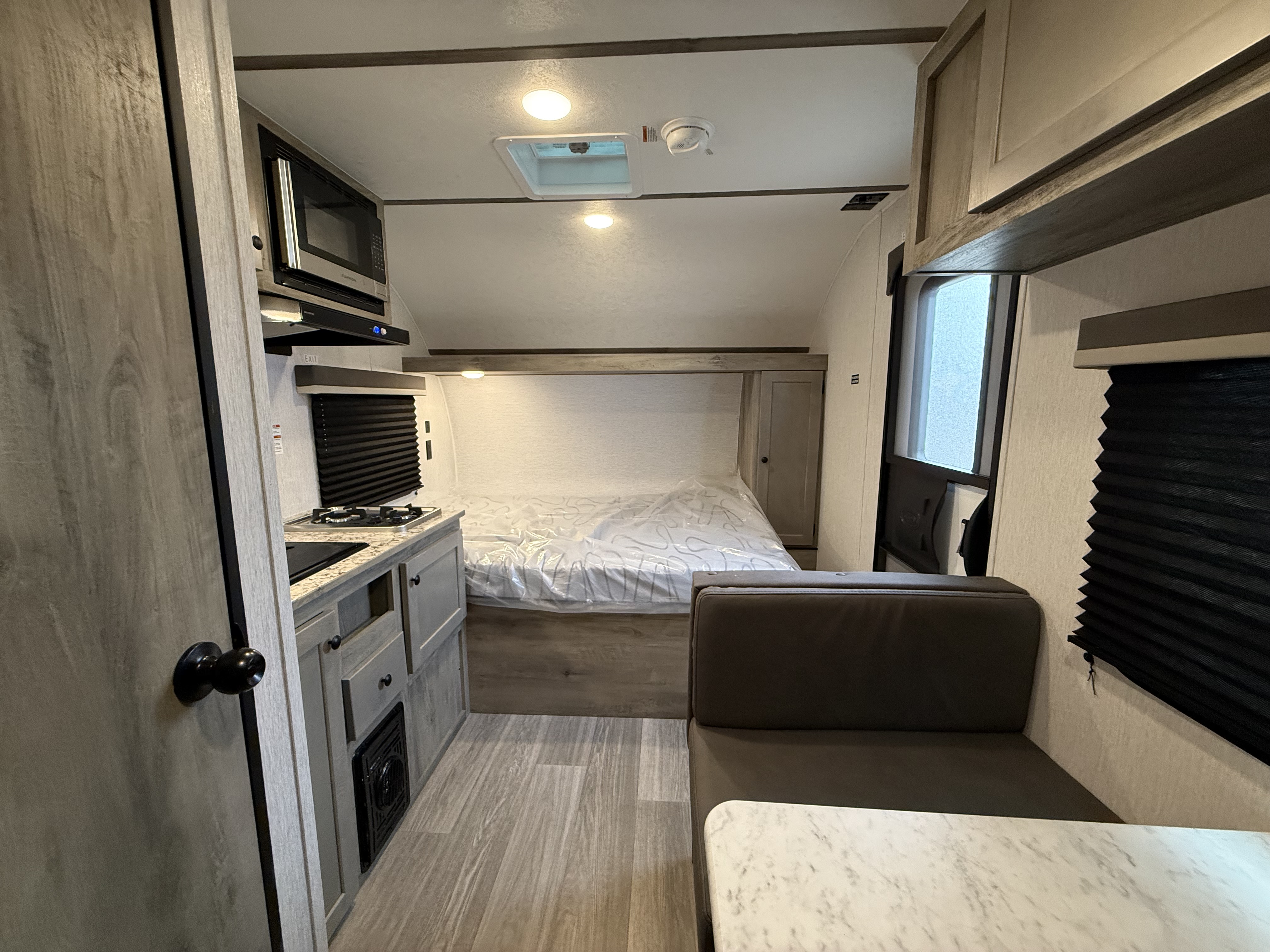 2027 Sun Lite 13BD - Image 9