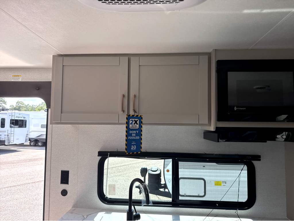 2027 Jayco Jay Flight SLX 261BHS - Image 15