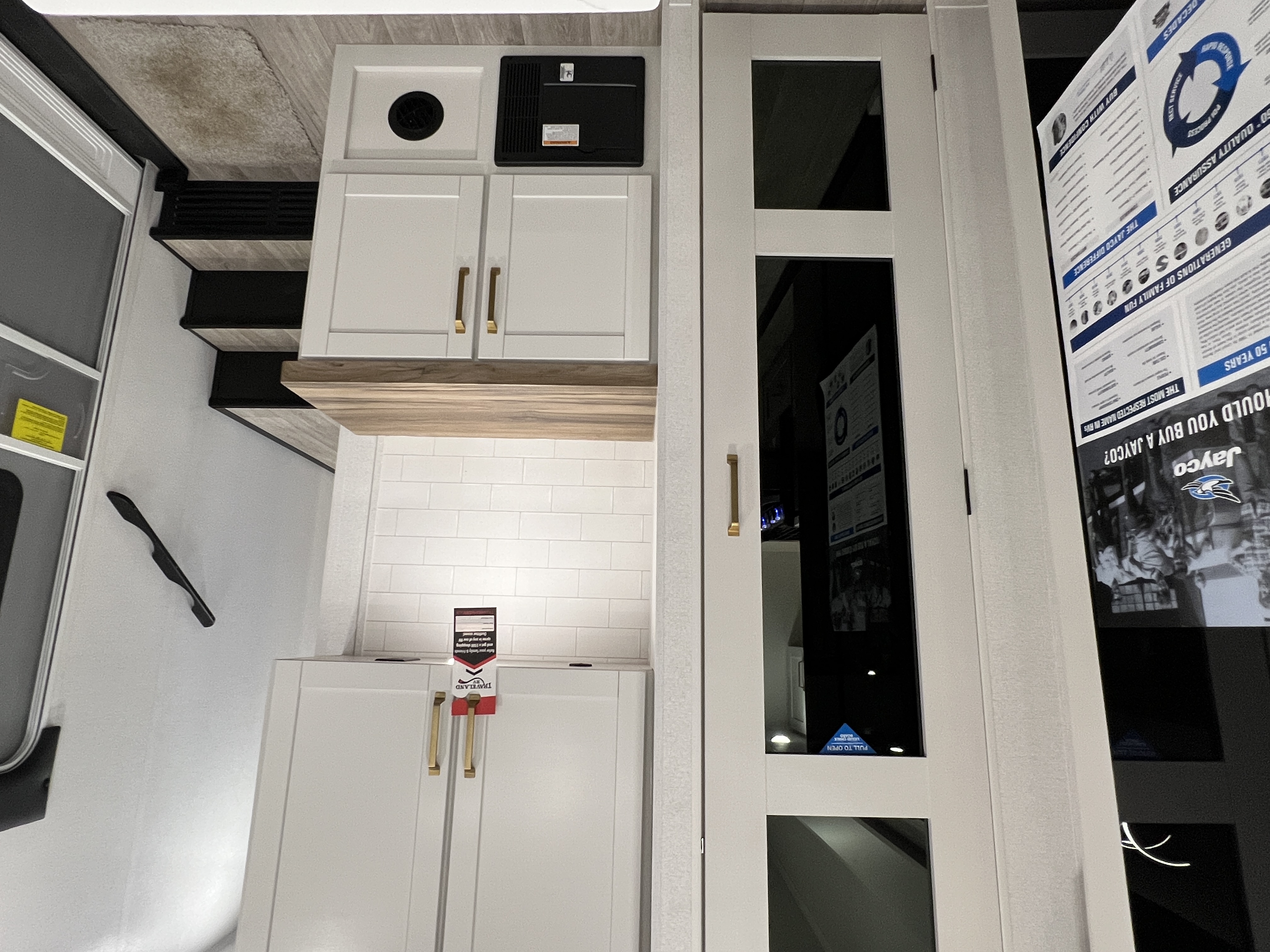 2027 Jayco Eagle 321RSTS - Image 23