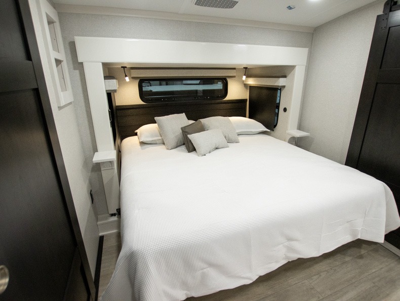 2026 Jayco Pinnacle 38FBRK - Image 23
