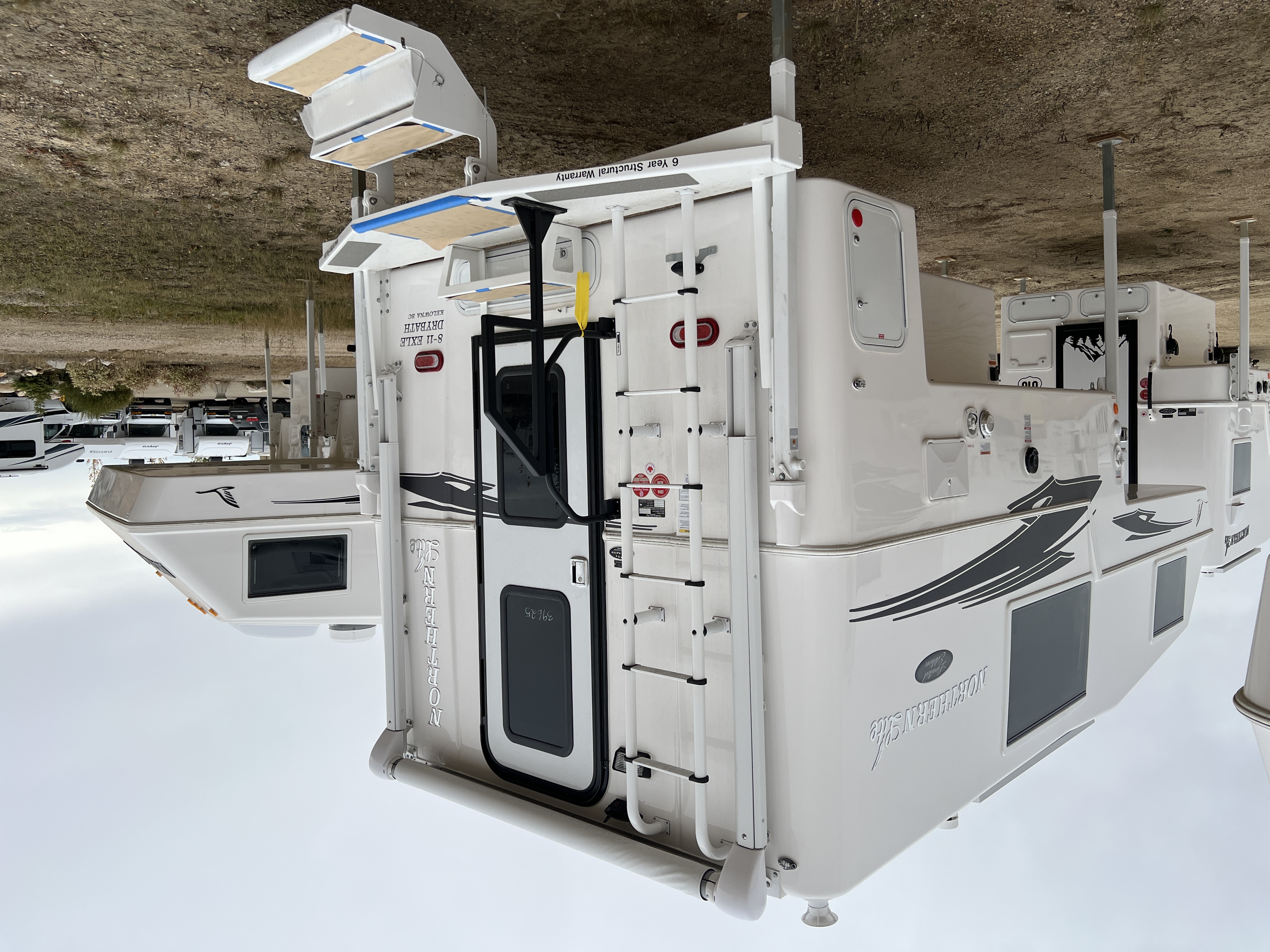 2027 NORTHERN LITE LIMITED EDITION 8-11 EX DRY BATH - Image 6