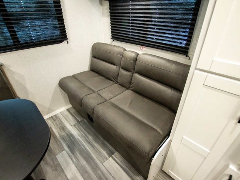 2026 Jayco Jay Flight SLX 210QB - Image 10
