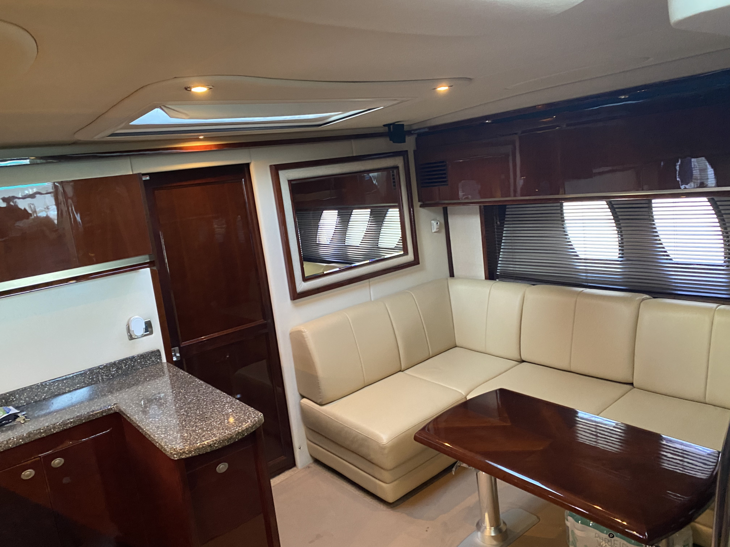 2008 Sea Ray 48 Sundancer - Image 6