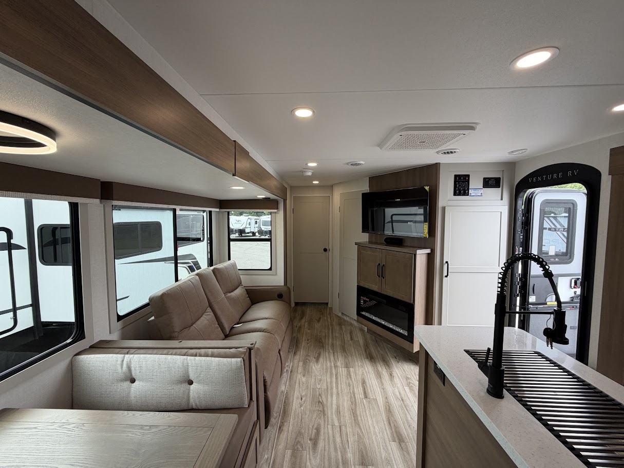 2027 VENTURE RV SPORTTREK 333VIK - Image 16