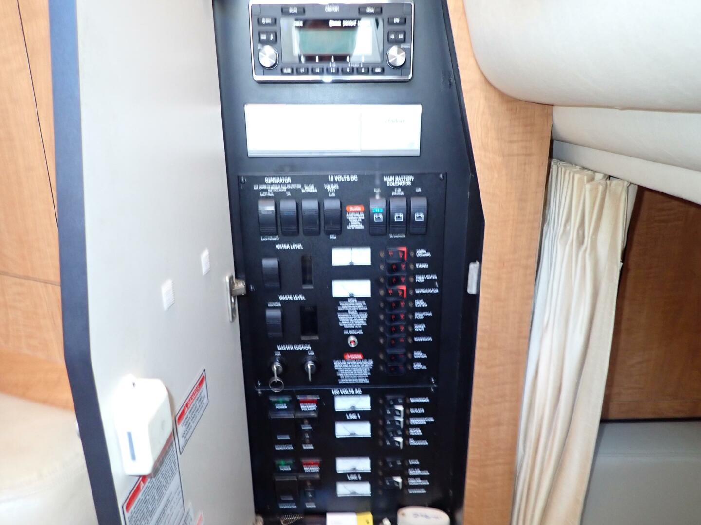 2006 Sea Ray 340 Sundancer - Image 28