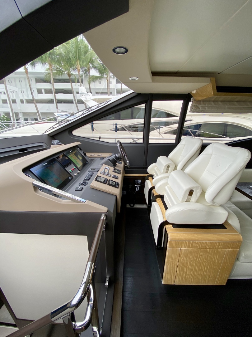 2018 Azimut Flybridge - Image 72