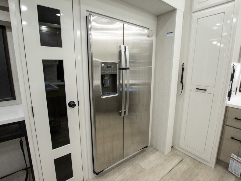 2026 Jayco Pinnacle 38FBRK - Image 11