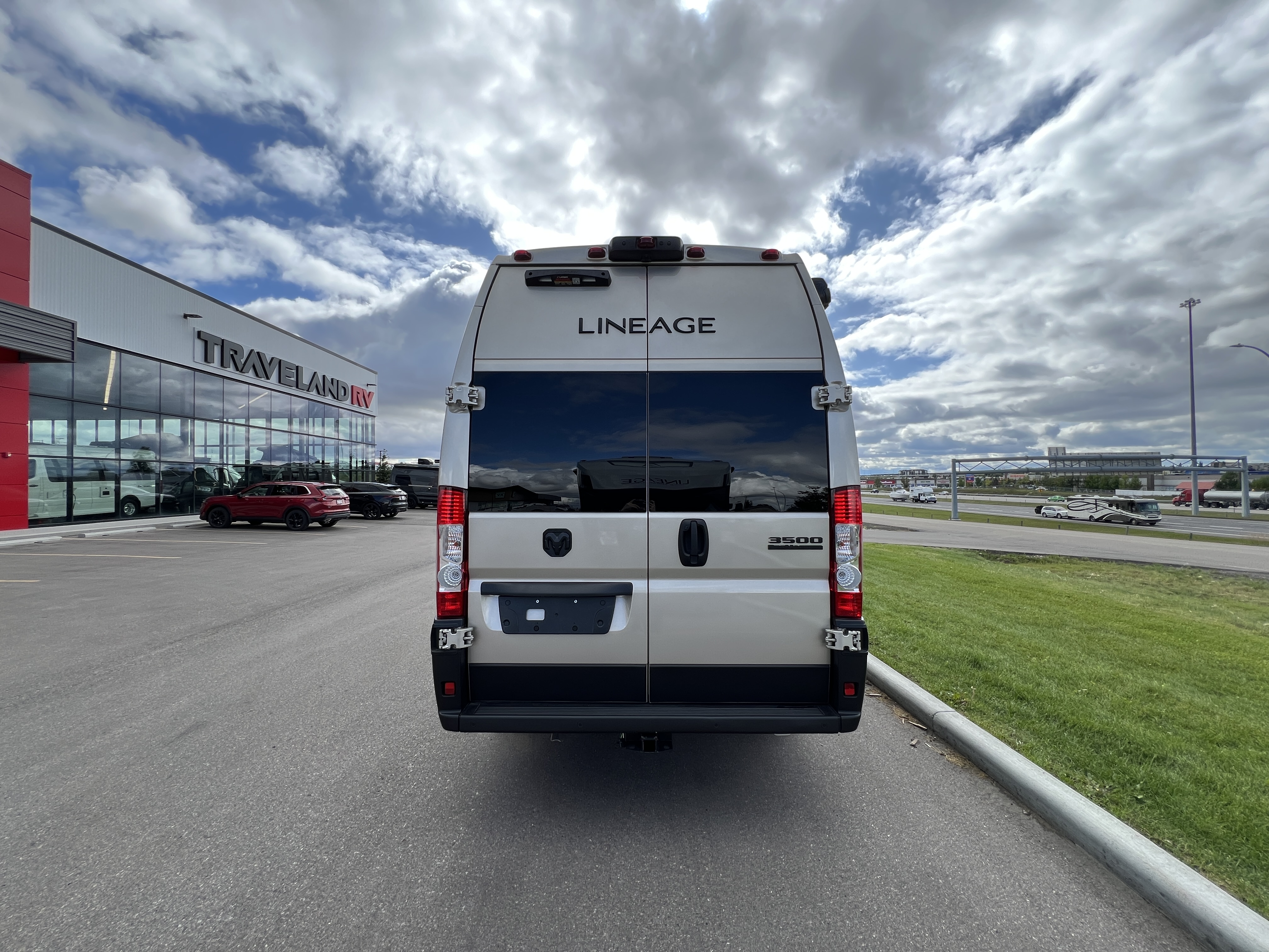 2027 Grand Design Lineage Series VP2 LVP2 - Image 9