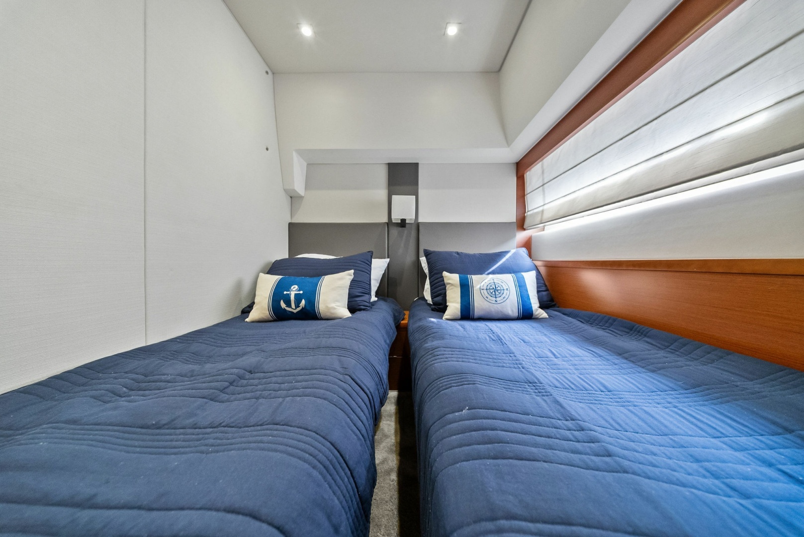 2015 Prestige 550 Base - Image 52