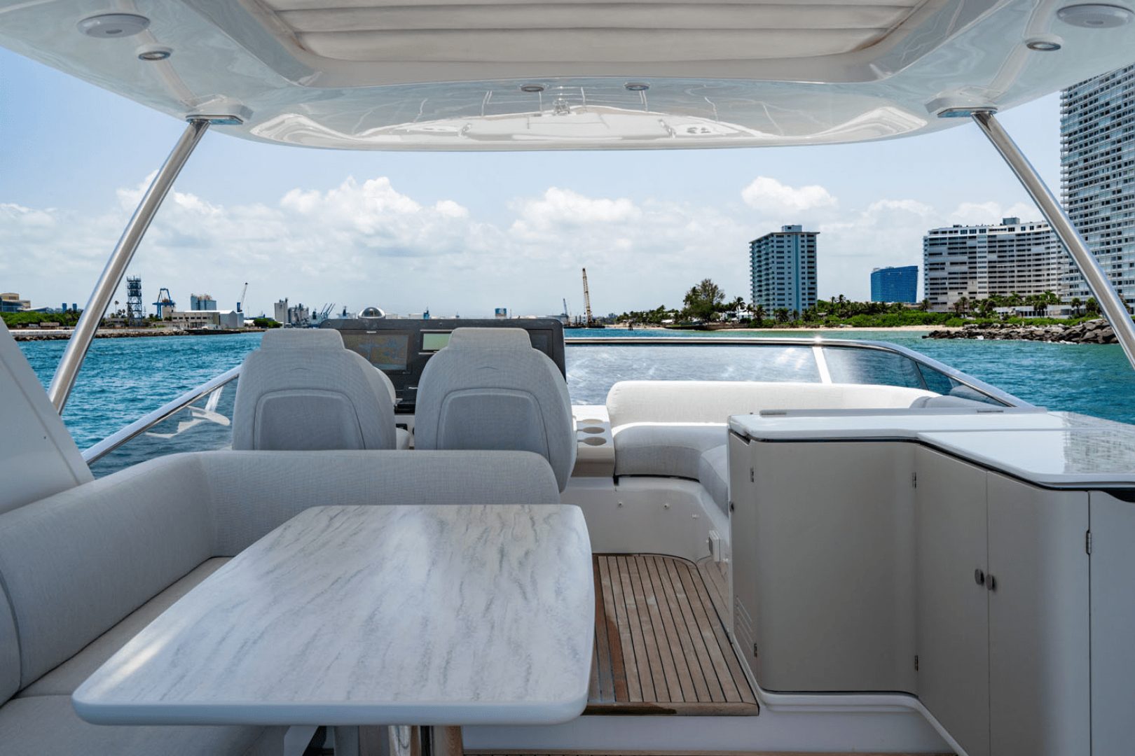 2024 Azimut 60 FLY - Image 61