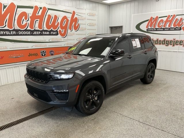 2023 Jeep Grand-Cherokee-L Laredo Altitude 4x4 - Image 1