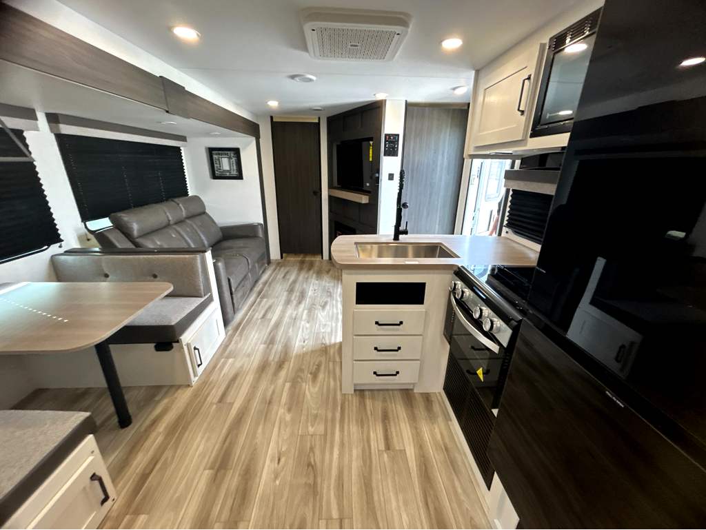 2027 VENTURE RV SIENNA 251VRB - Image 17