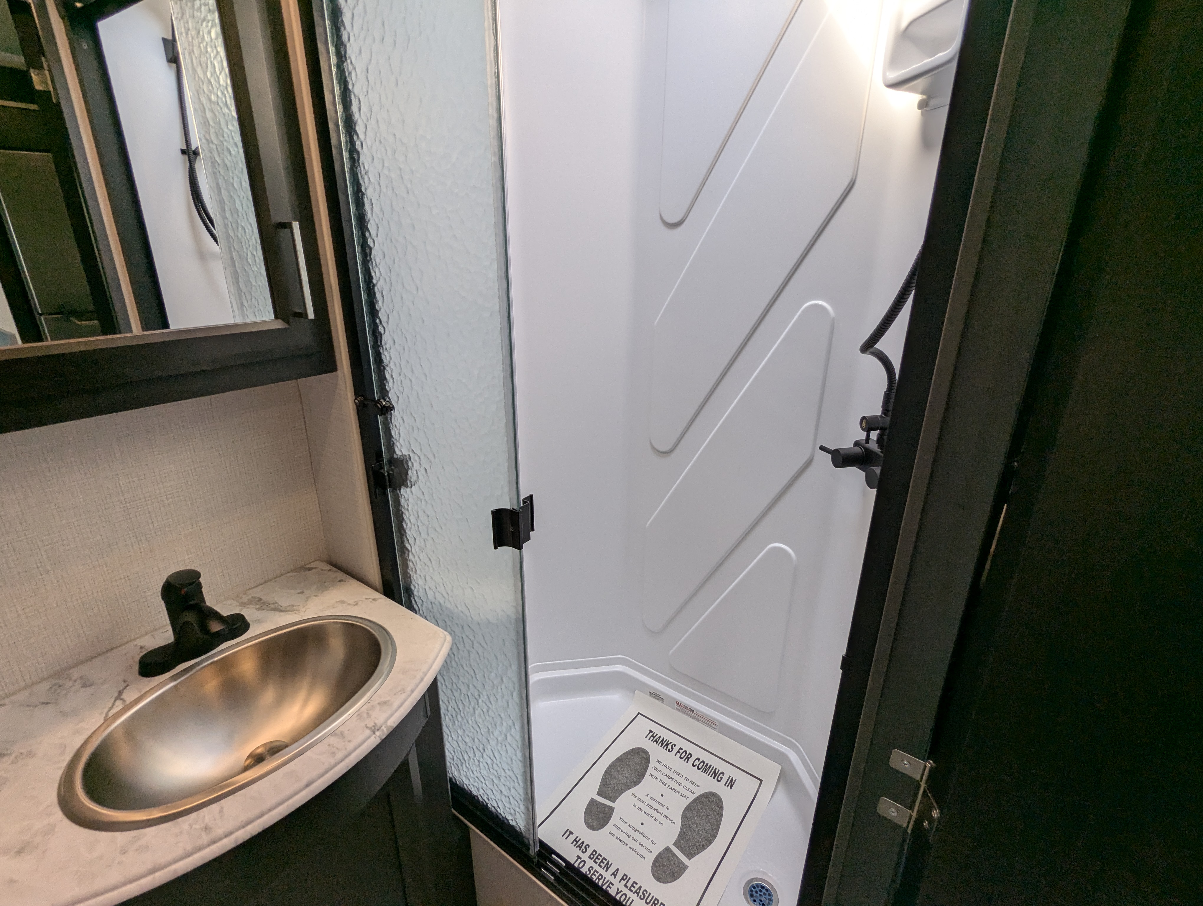 2026 Fleetwood Flair 29M - Image 24