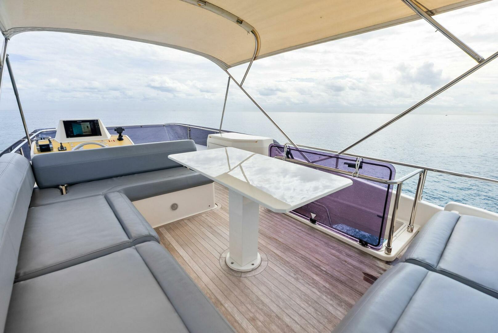 2018 Ferretti Yachts 800 - Image 6