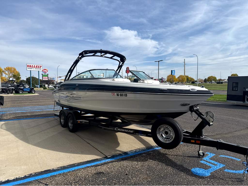 2015 Crownline 235SS - Image 3