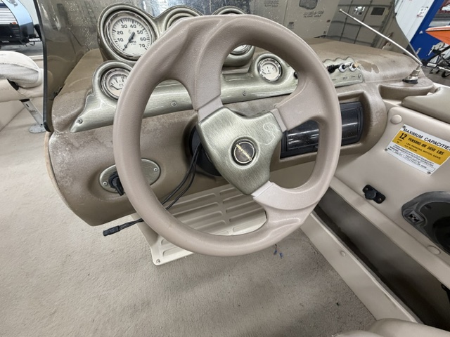 2002 CRESTLINER 2085 CFI - Image 24