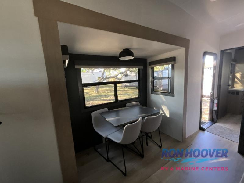 2026 FOREST RIVER 402CFL - Image 4