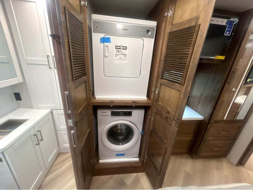 2026 ENTEGRA COACH ACCOLADE 37K - Image 21