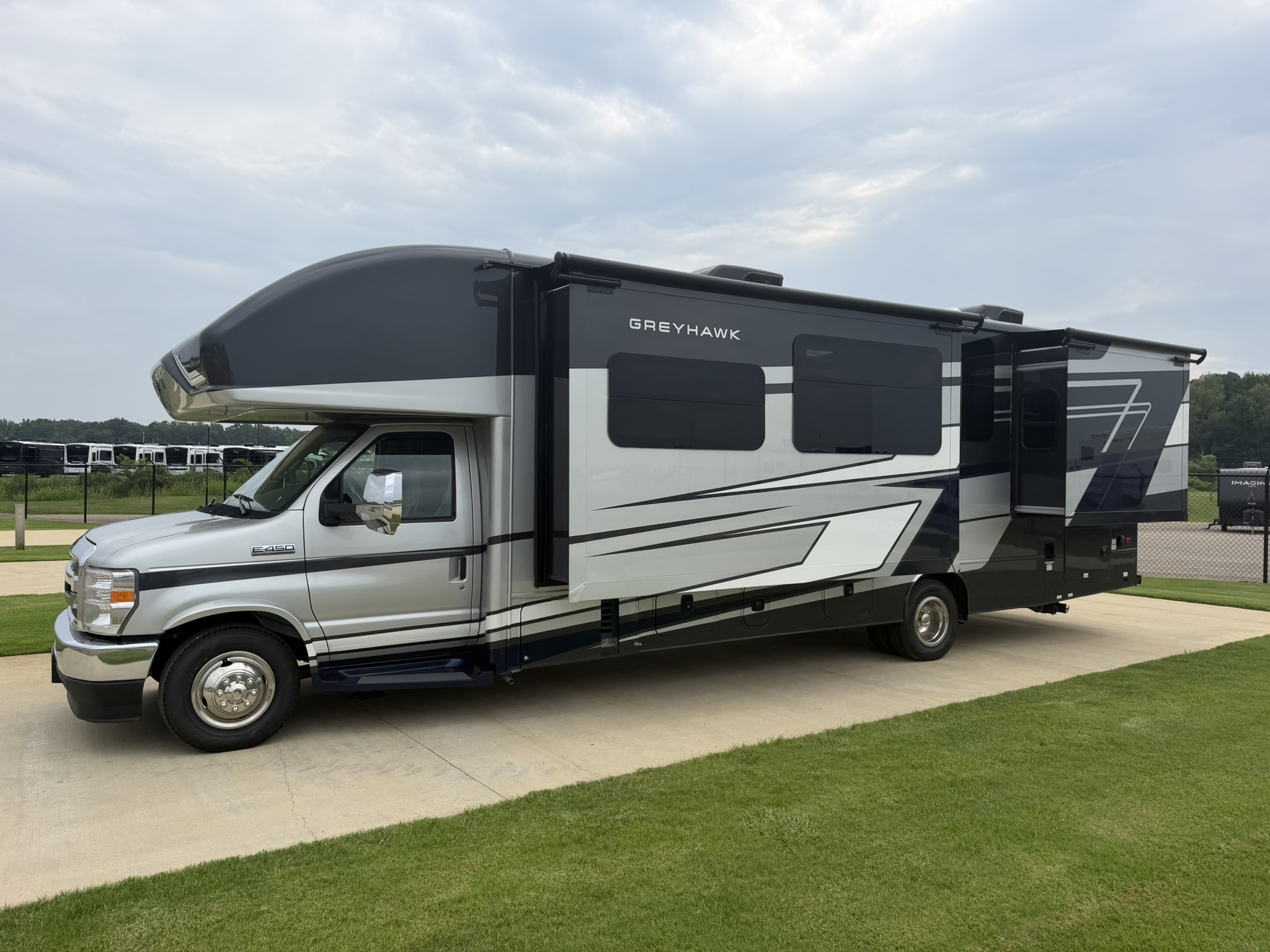 2027 JAYCO GREYHAWK 29MV - Image 3