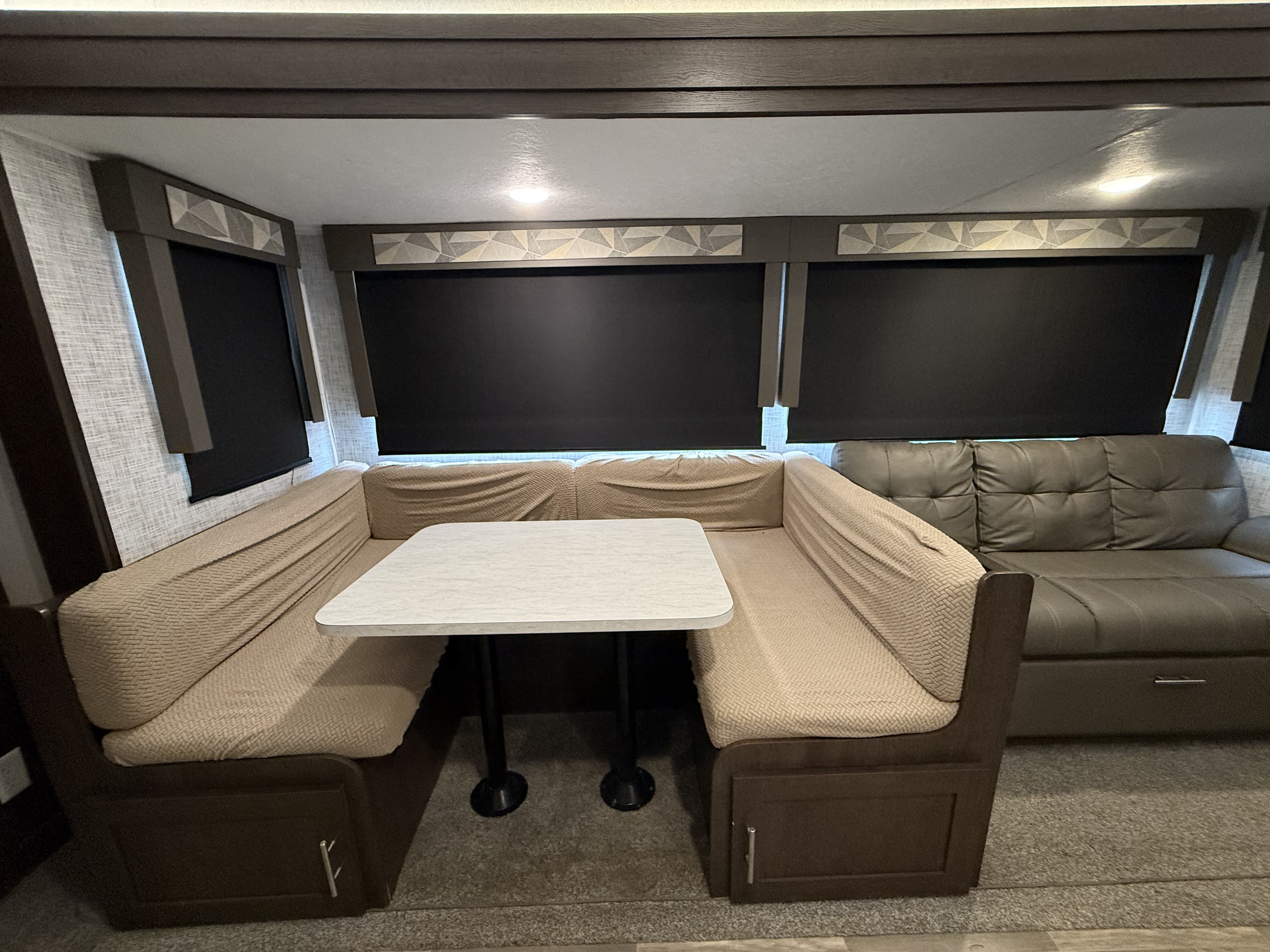 2019 Forest River Wildwood 31KQBTS - Image 13