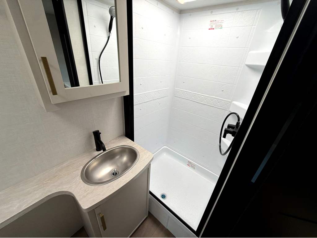 2027 VENTURE RV STRATUS 231VRK - Image 27