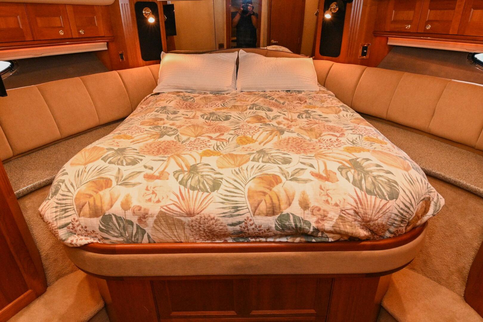 2002 Cruisers Yachts 5000 Sedan Sport - Image 76