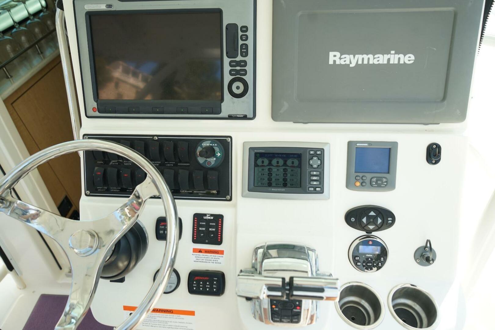 2012 Boston Whaler Whaler 370 Outrage - Image 13