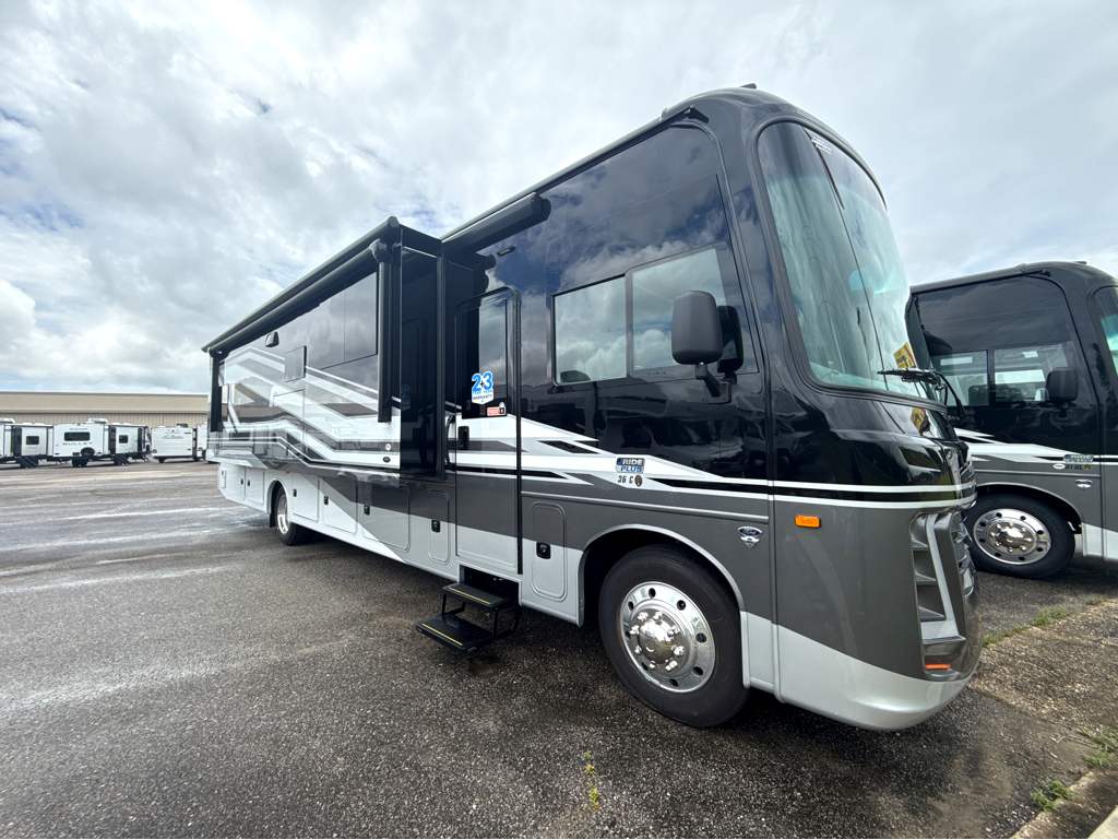 2027 JAYCO PRECEPT 36C - Image 1