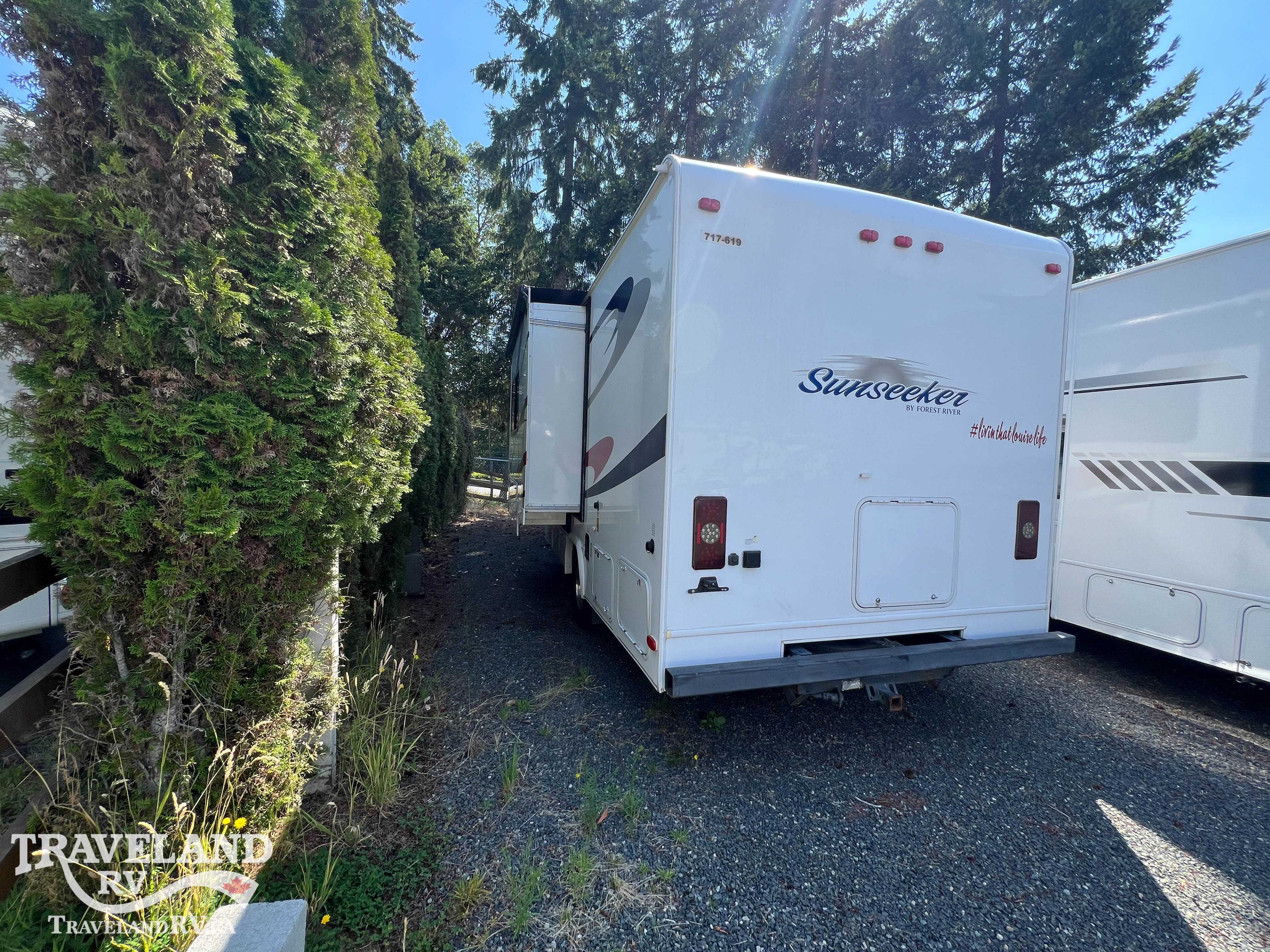 2016 Forest River SUNSEEKER 229OCD - Image 6