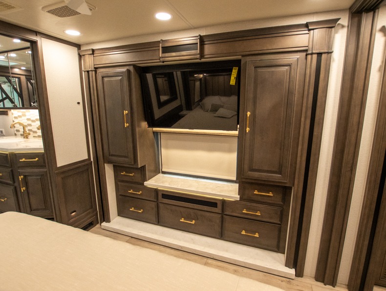 2026 Entegra Coach Cornerstone 45V - Image 19