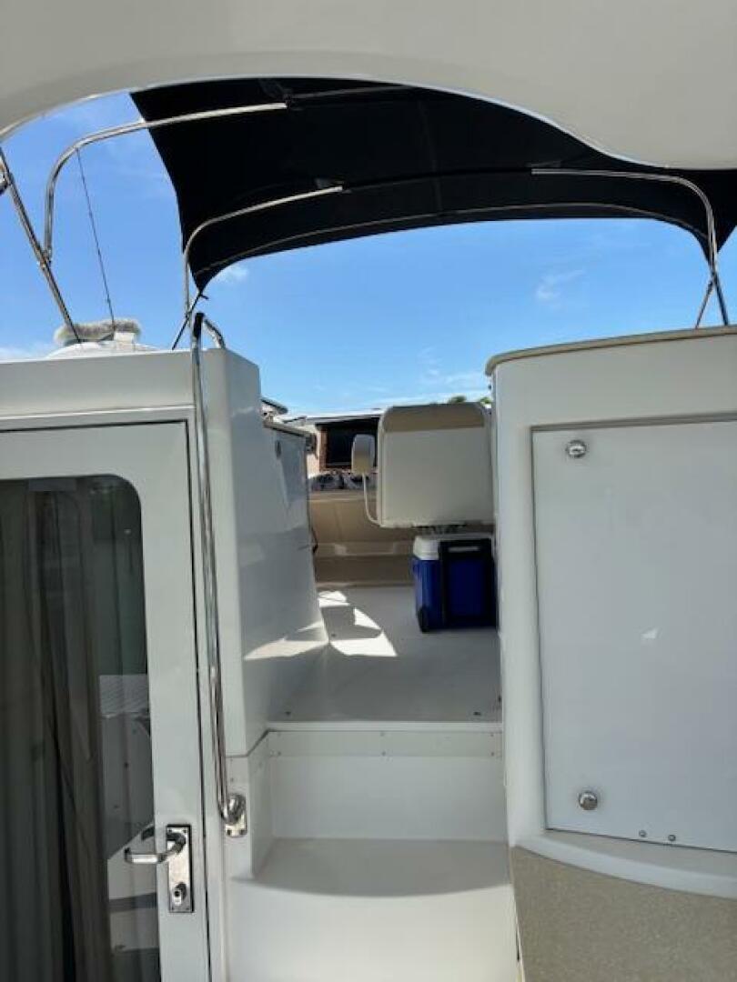 2006 Carver 43 Motor Yacht - Image 21