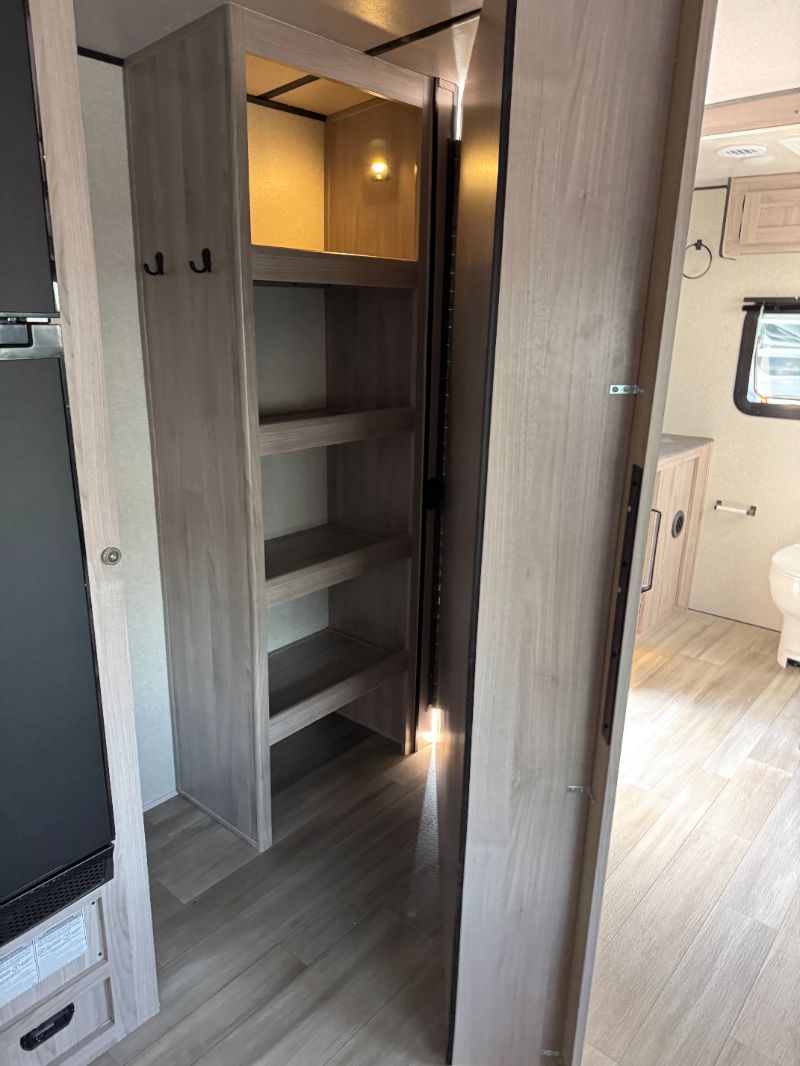 2024 Coachmen Northern Spirit Ultra Lite 2557RB - Image 17