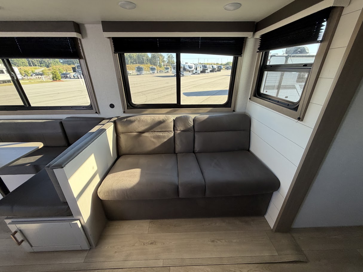 2027 JAYCO JAY FLIGHT 295TBS - Image 28