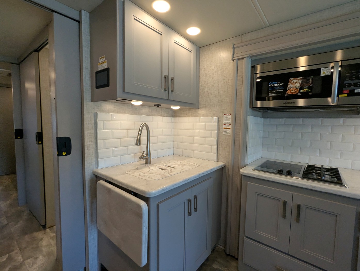 2023 Thor Motor Coach Challenger 37DS - Image 19