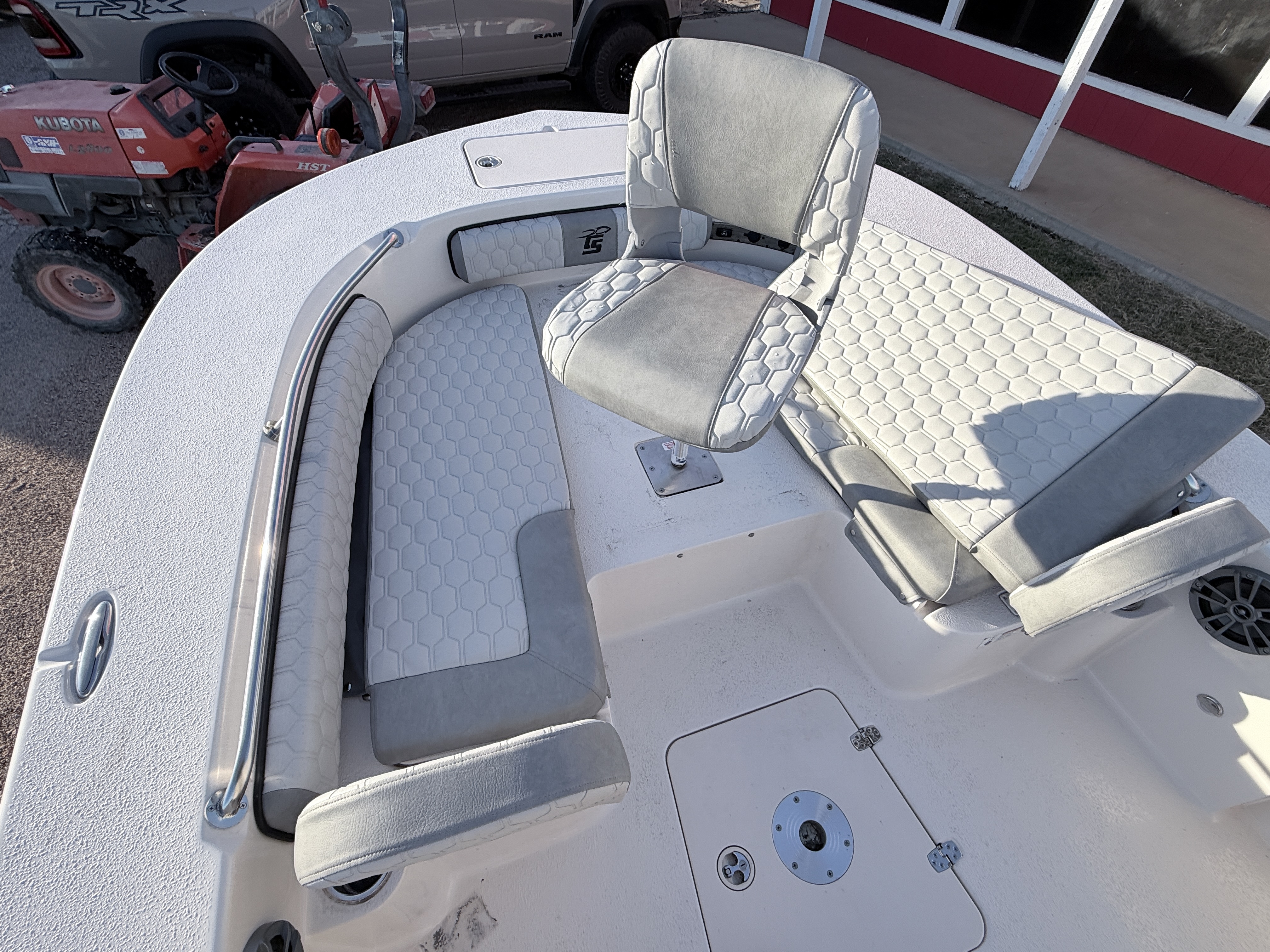 2026 Carolina Skiff 24 Ultra Elite - Image 13