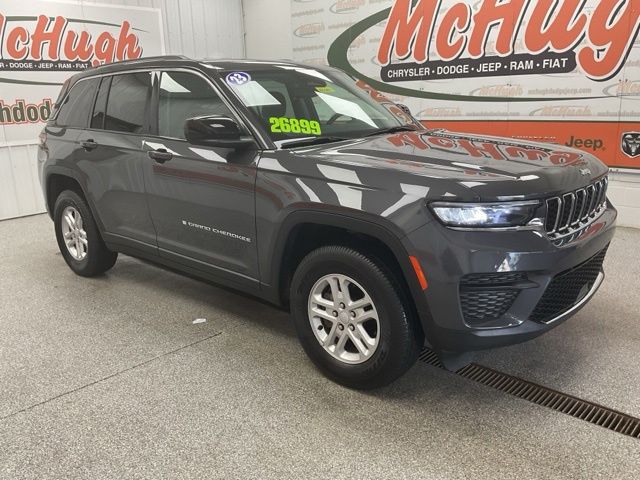 2023 Jeep Grand-Cherokee-L Laredo Altitude 4x4 - Image 3