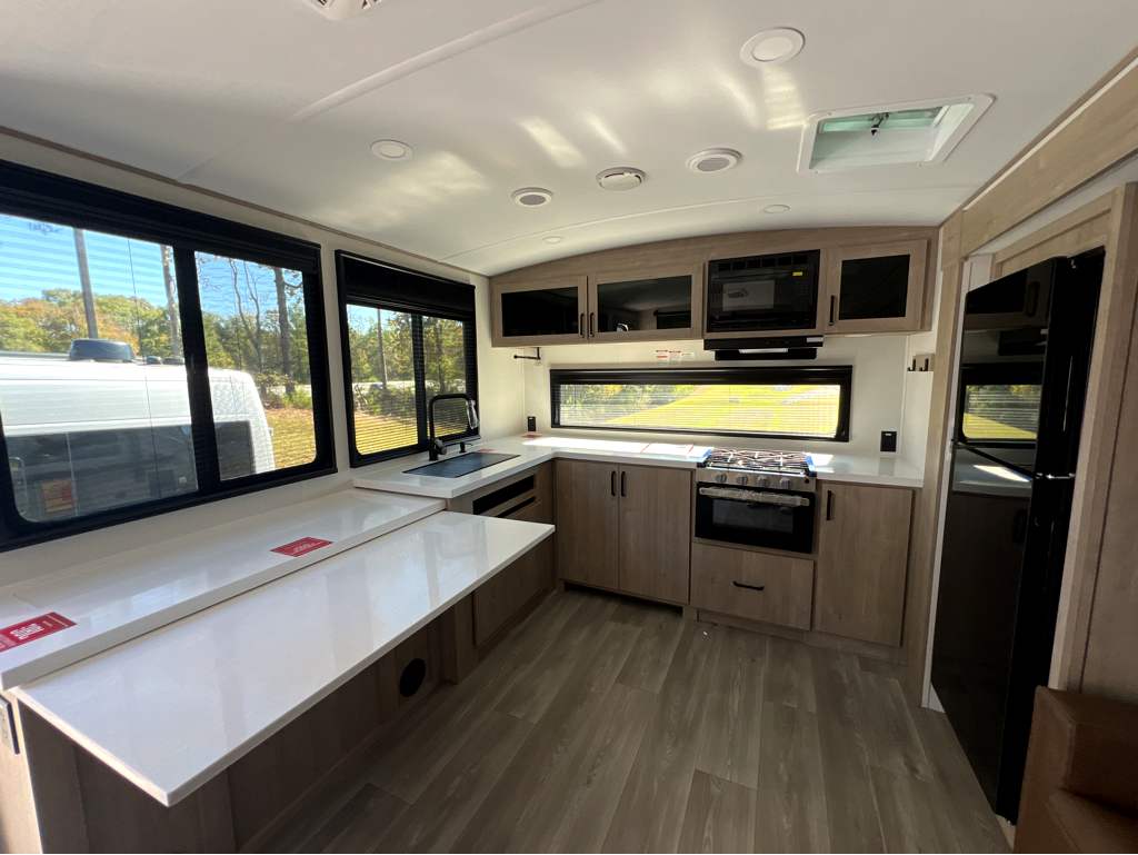 2026 GRAND DESIGN IMAGINE 2700BS - Image 8