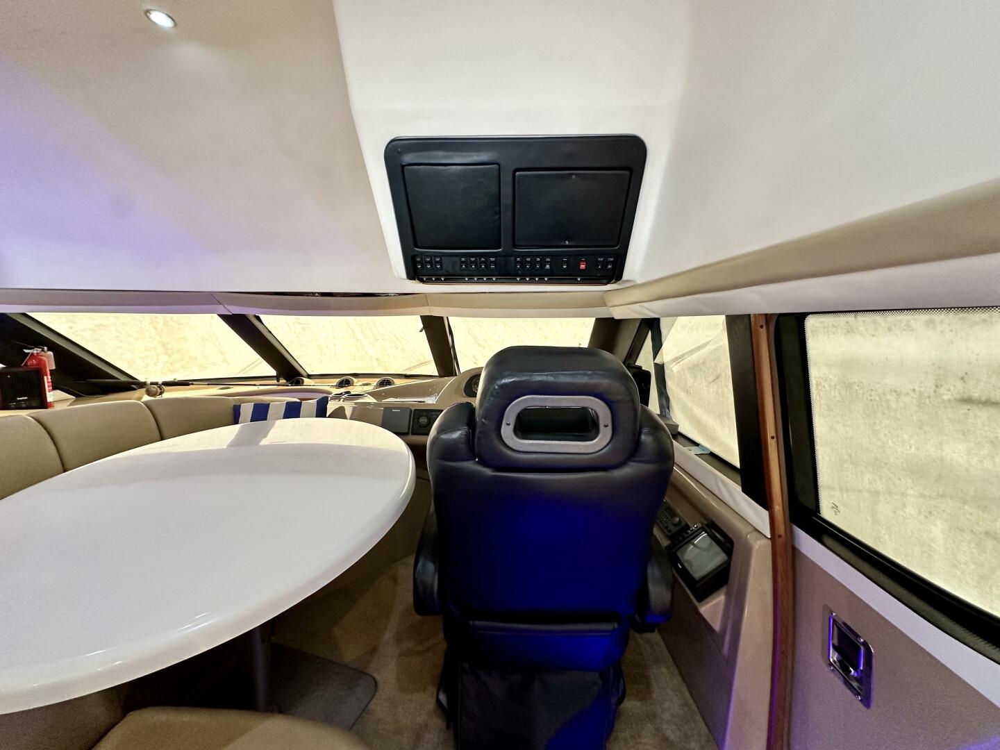 1999 Carver 450 Pilothouse - Image 27