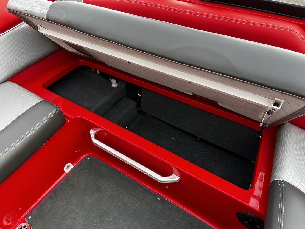 2016 MasterCraft X2 - Image 28