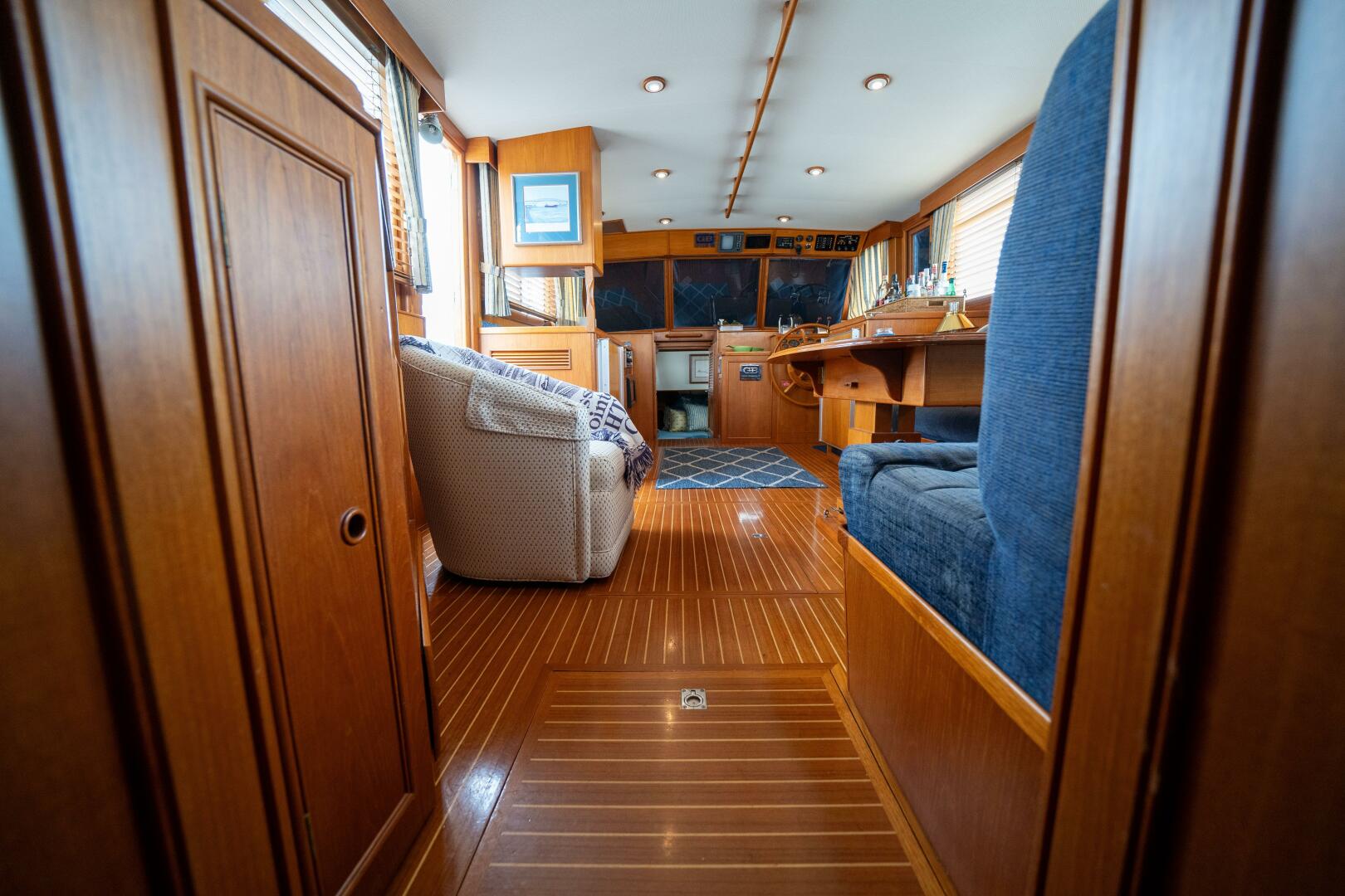 2001 Grand Banks 42 Classic - Image 35