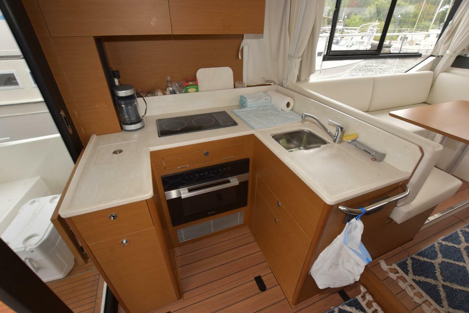 2023 Beneteau Swift Trawler 41 Fly - Image 18