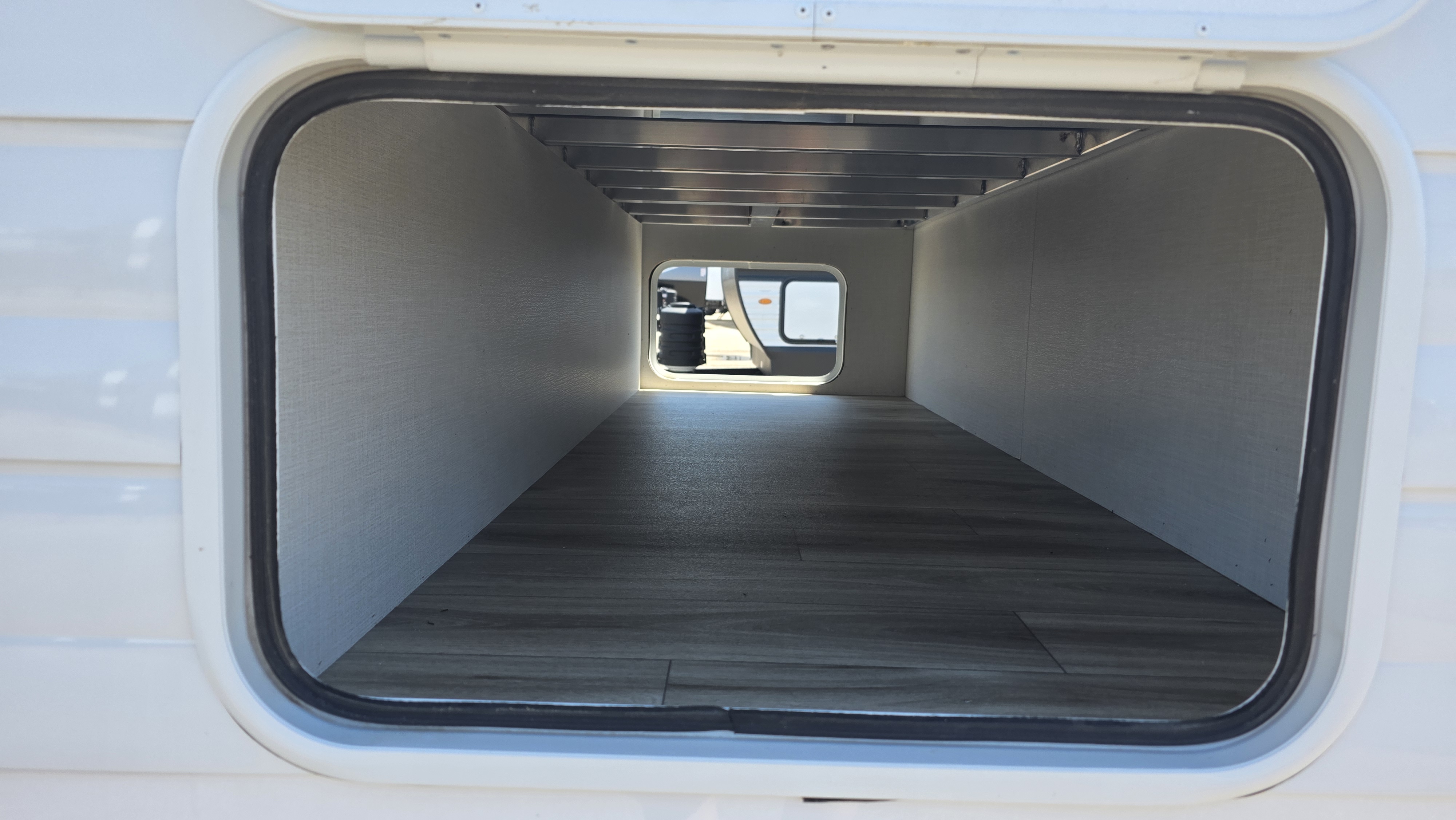 2027 VENTURE RV SIENNA 311VDB - Image 5