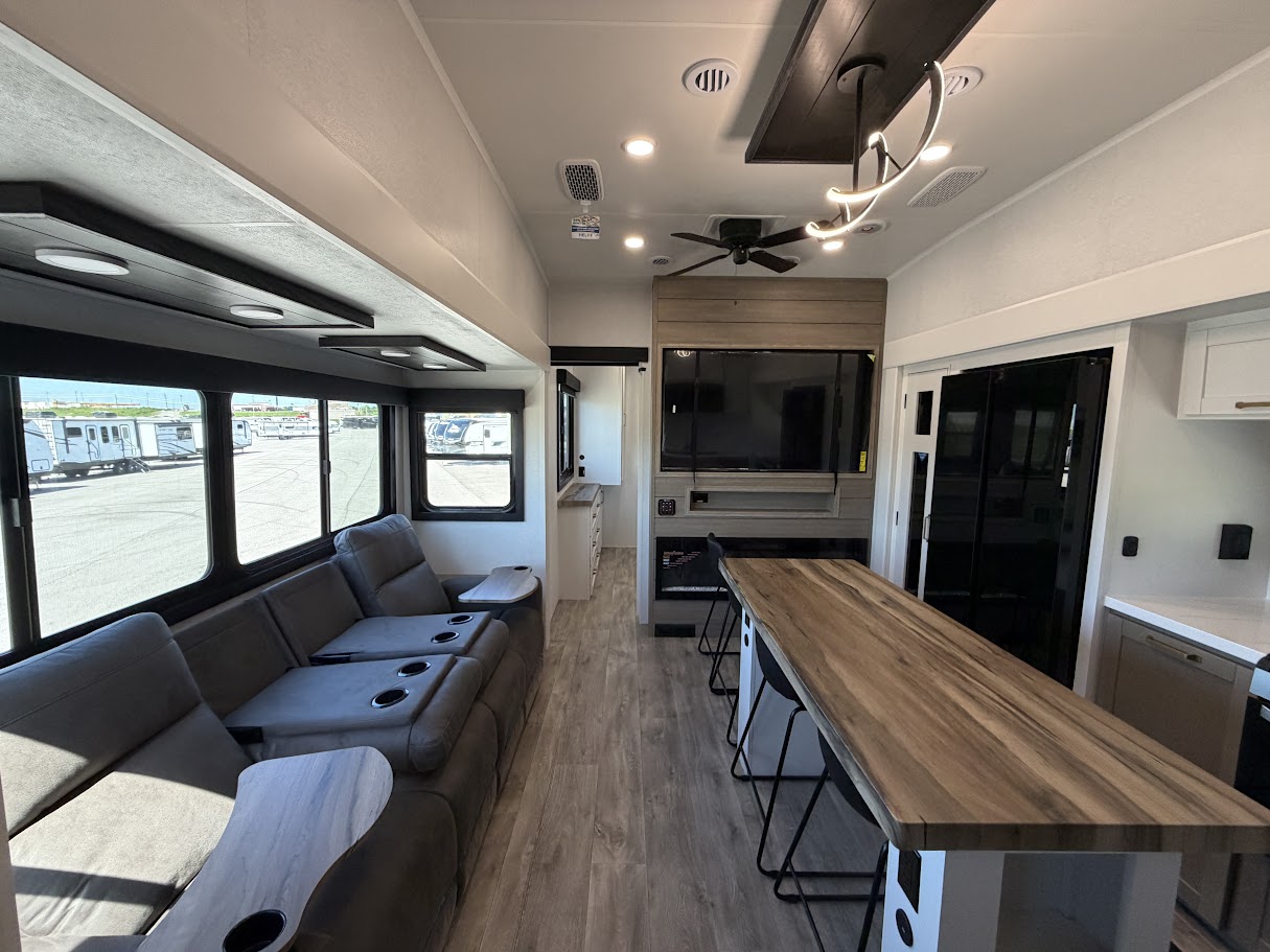 2027 JAYCO EAGLE 367TBTS - Image 9