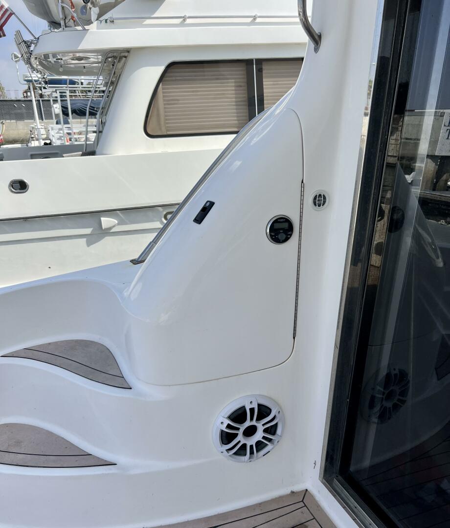 2002 Sea Ray 560 Sedan Cruiser - Image 15