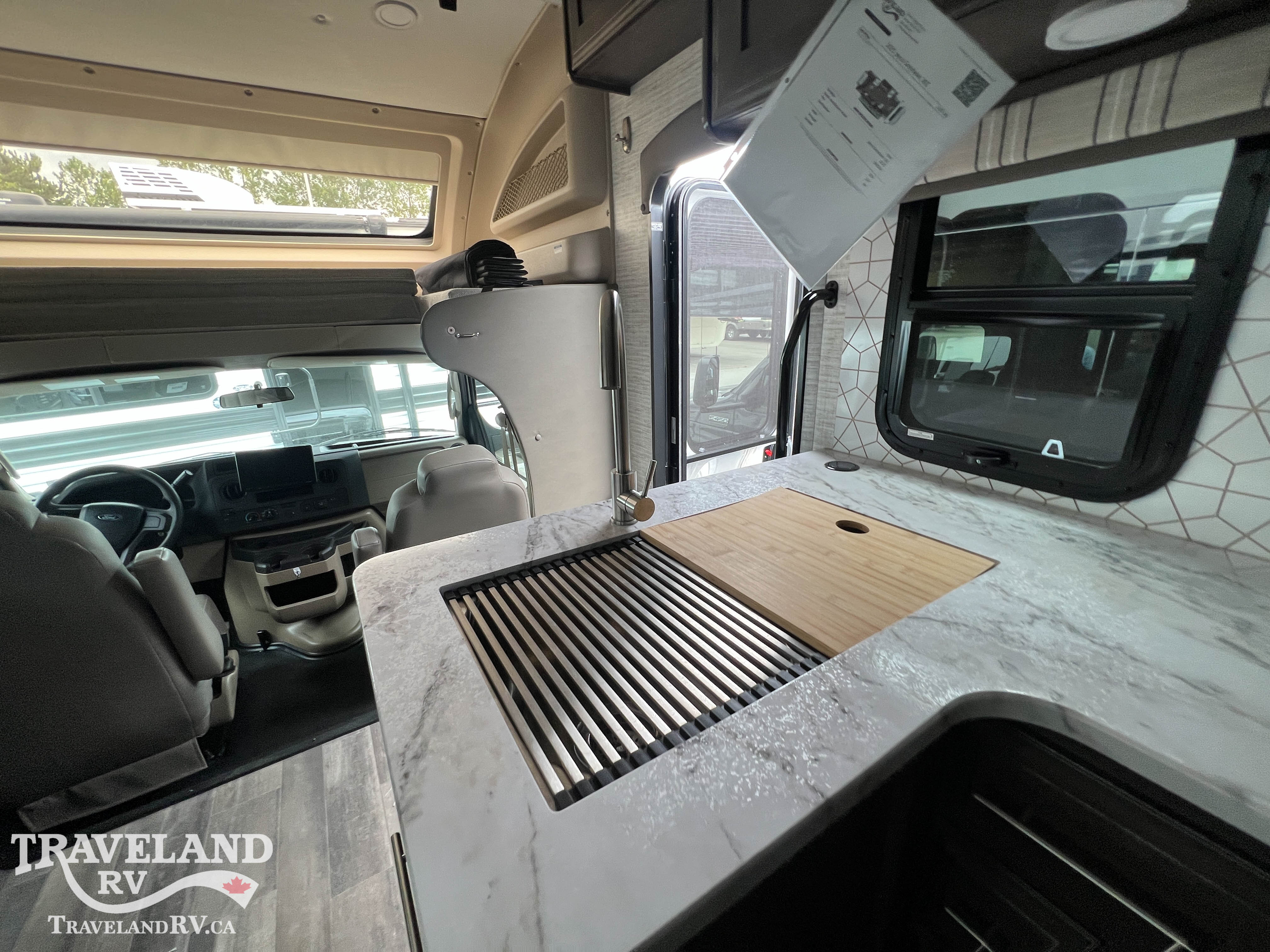 2025 Jayco Greyhawk 30Z - Image 15