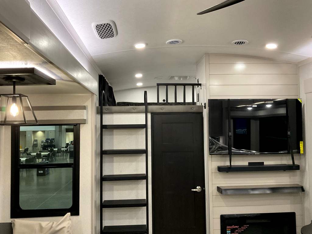 2026 JAYCO NORTH POINT 395 DSDB - Image 22